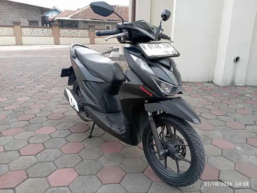 Honda Beat Deluxe CBS ISS 2024