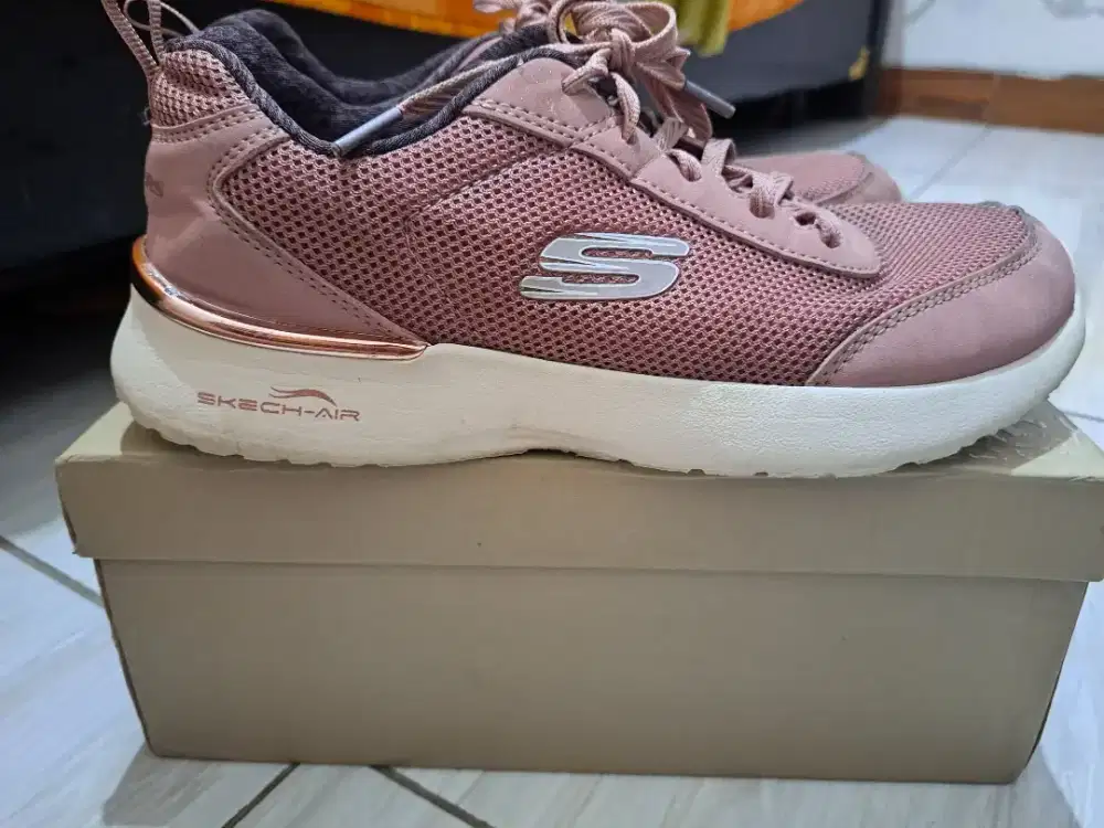 Sepatu Skechers ORi