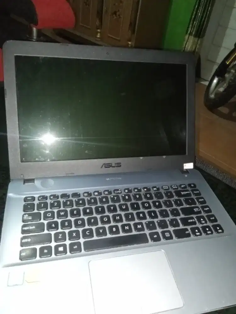 Laptop asus bekas
