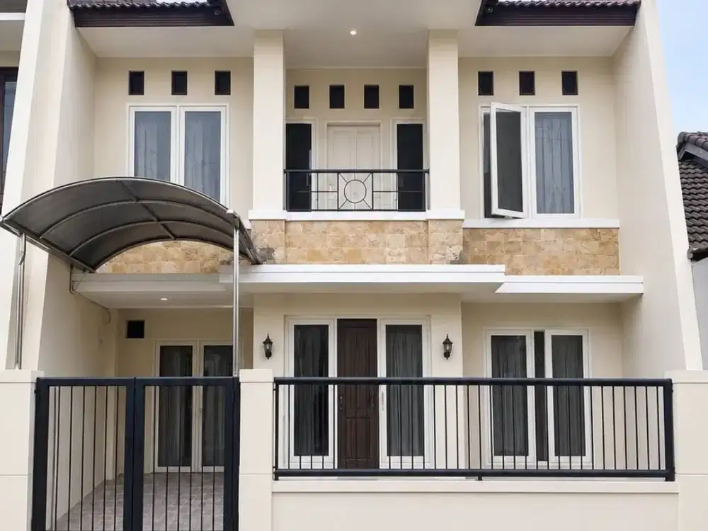 Dijual Rumah Mulyosari Prima Mulyorejo Surabaya 2 Lantai SHM Hadap Selatan Row 3 Mobil