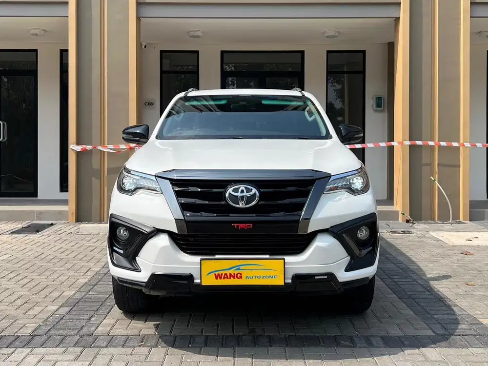 Fortuner TRD 2020 Tangan 1