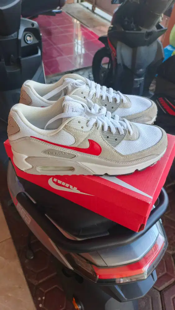 Sepatu Nike Air Max 90 Men's Shoes - White