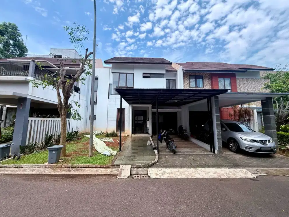 DIJUAL RUMAH HADAP TAMAN BESAR