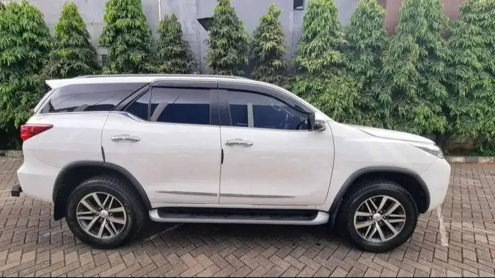 toyota fortuner (2019)