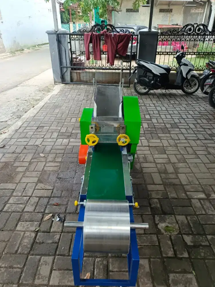 mesin Bayoran tehnik Go 955 untuk kulit dimsum pangsit mie