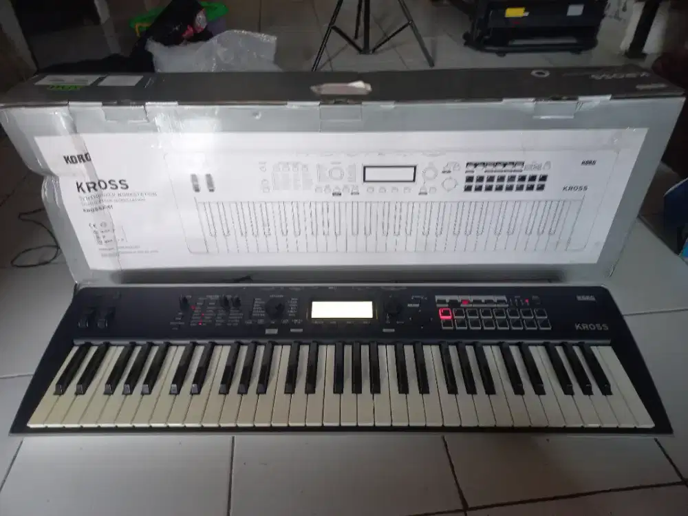 Keyboard merk KORG kross 2 mulus istimewa lengkap