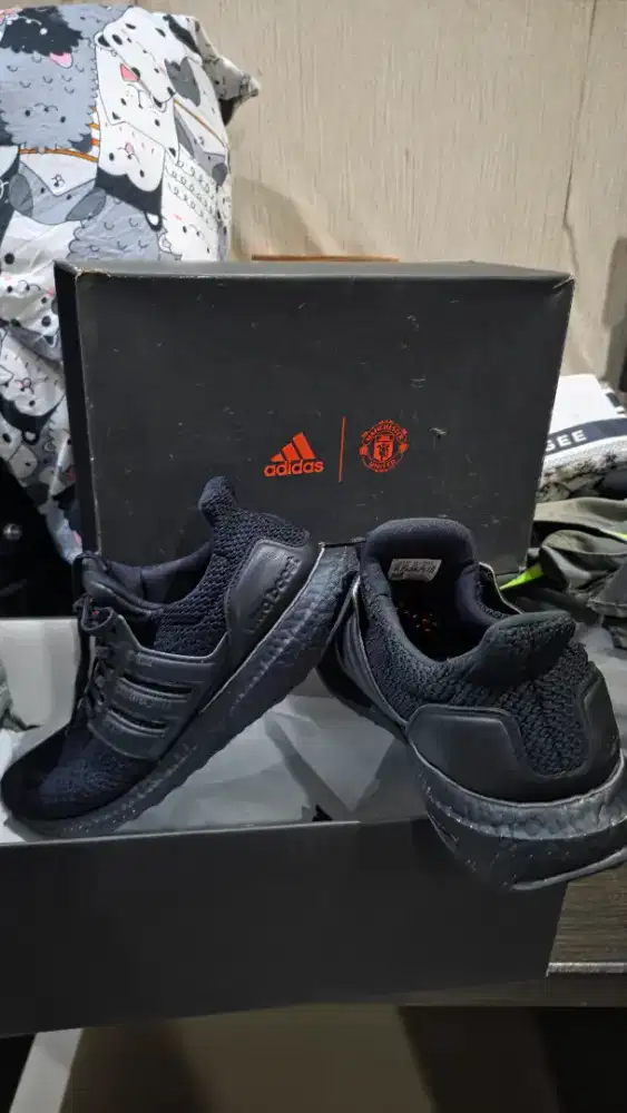 Adidas UltraBoost DNA / Clima Manchester United sneakers