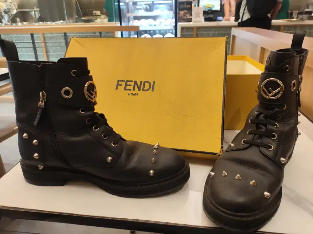 Jual Sepatu Boots FENDI Leather Studded Accents Combat Boots