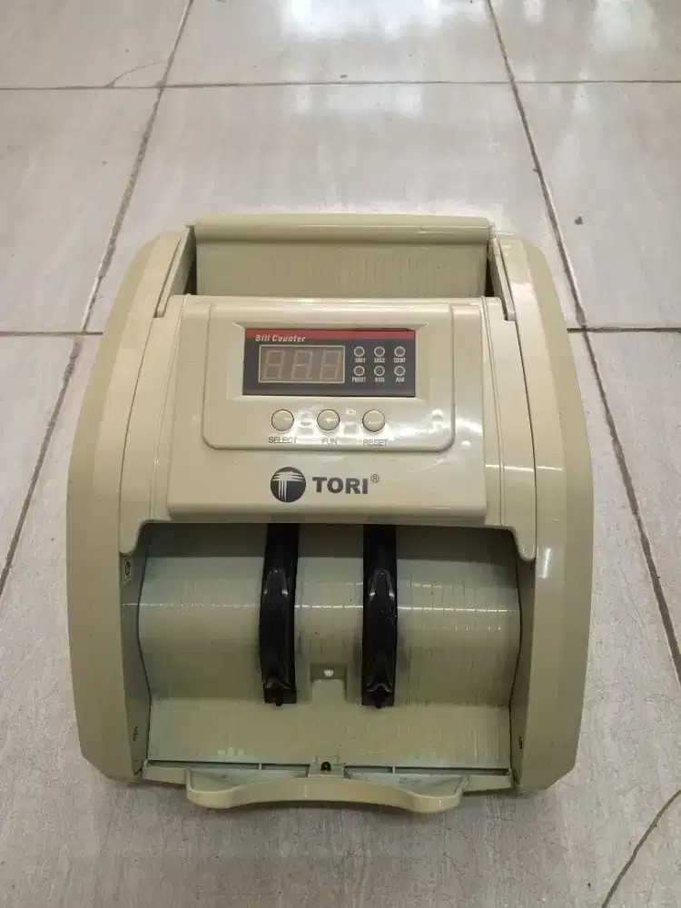 Mesin Penghitung Uang TORI Bill Counter – Money Counter Digital Bekas.