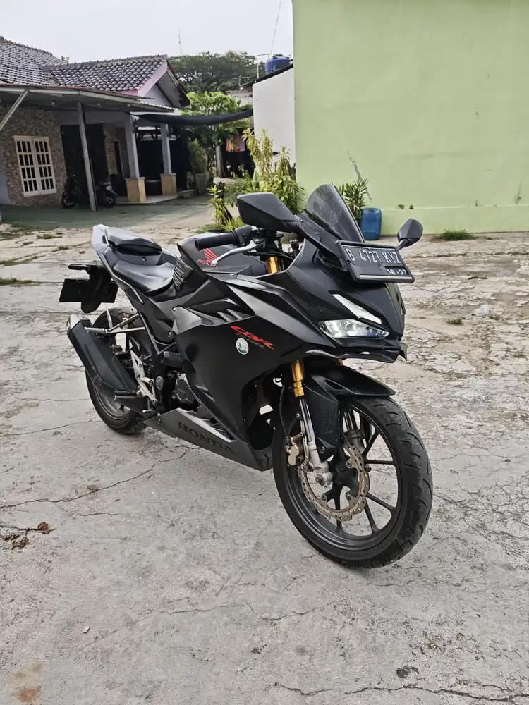 1UNIT HONDA CBR 150 2021