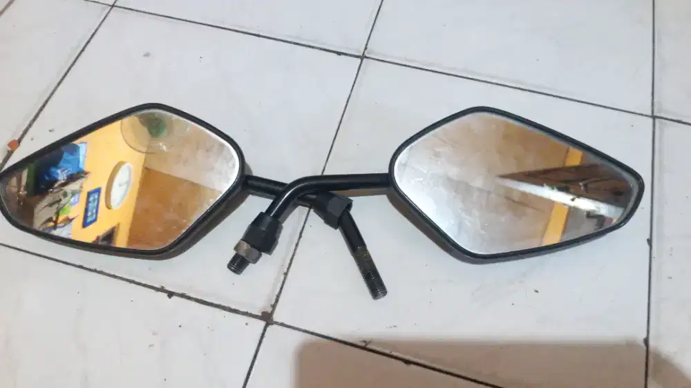 KACA SPION MOTOR HONDA/YAMAHA (BEKAS)