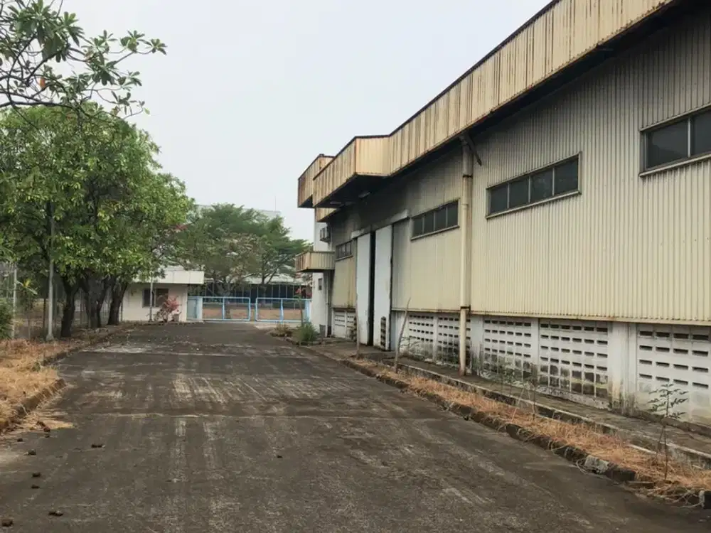 Dijual pabrik dalam kawasan cikampek dengan luas tanah 1 hakter