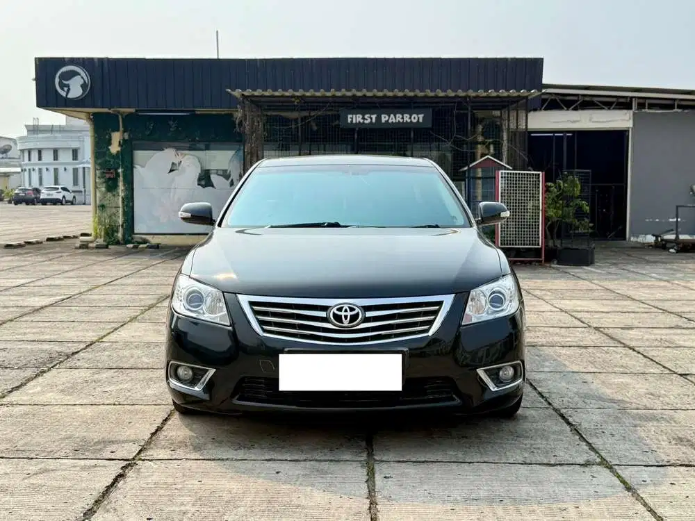 TOYOTA CAMRY 3.5 Q AT 2010 Bensin