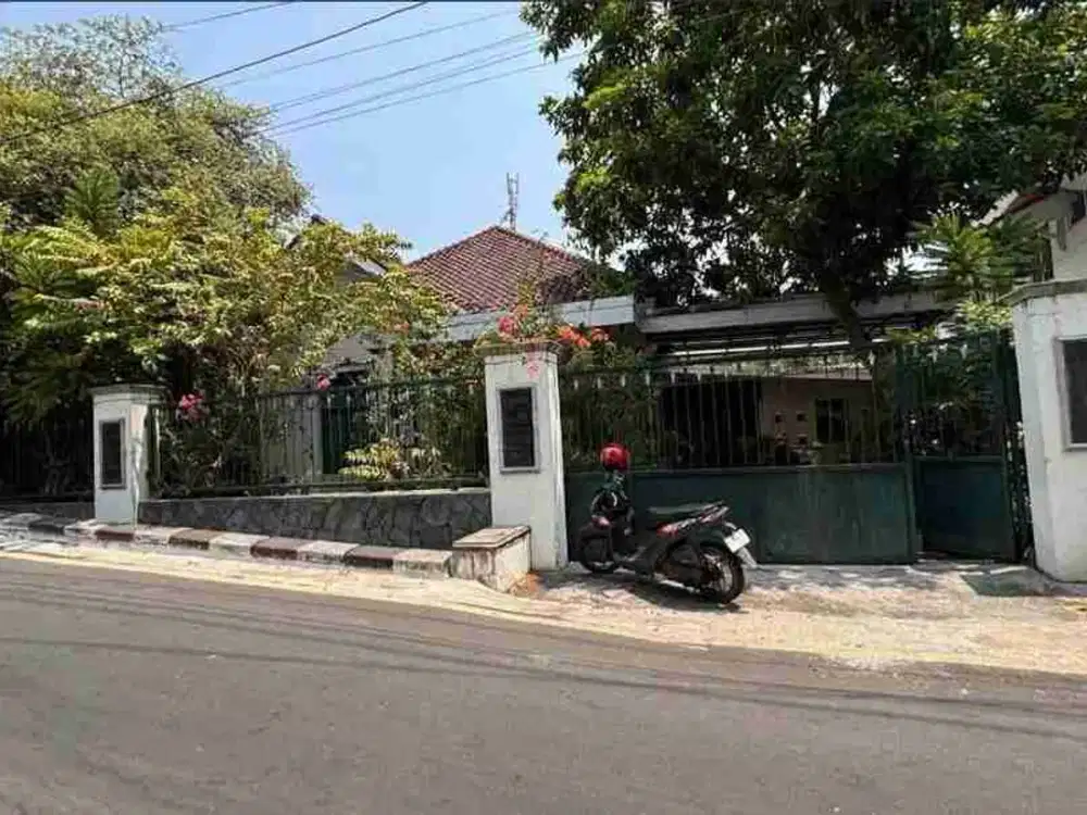 RUMAH DI PUSAT KOTA JL KINTELAN BARU GAJAHMUNGKUR SEMARANG