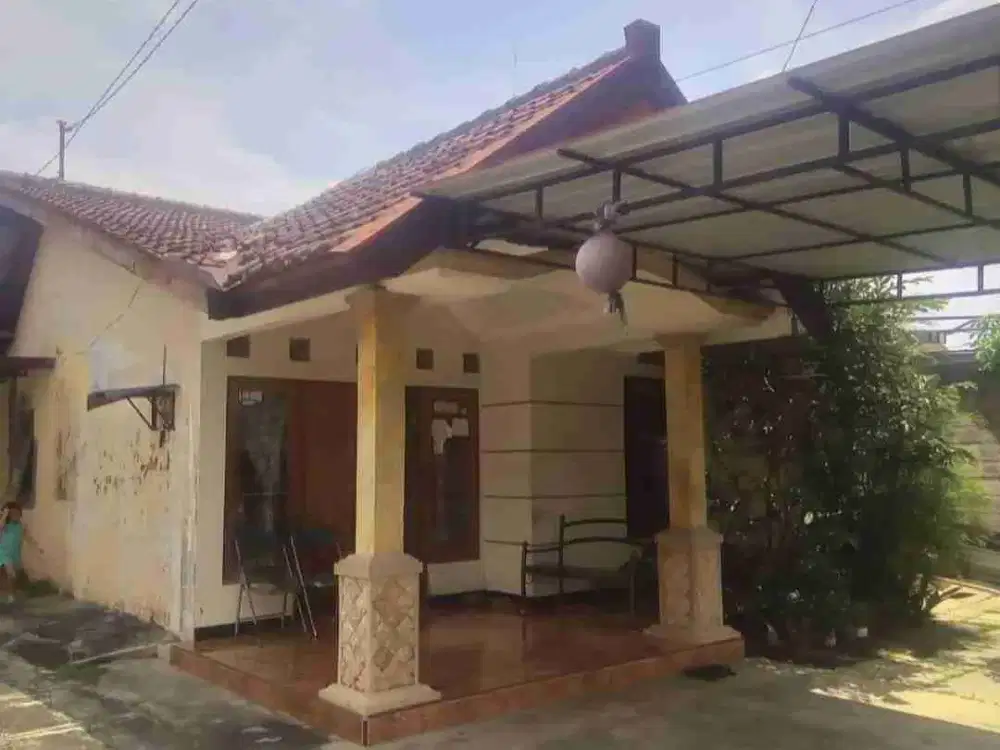 RUMAH DI JL JANGLI TLAWAH CANDISARI SEMARANG