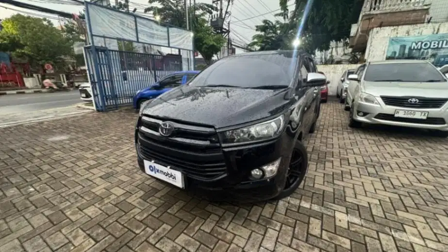 Toyota Kijang Innova 2.0 V Bensin-AT 2016