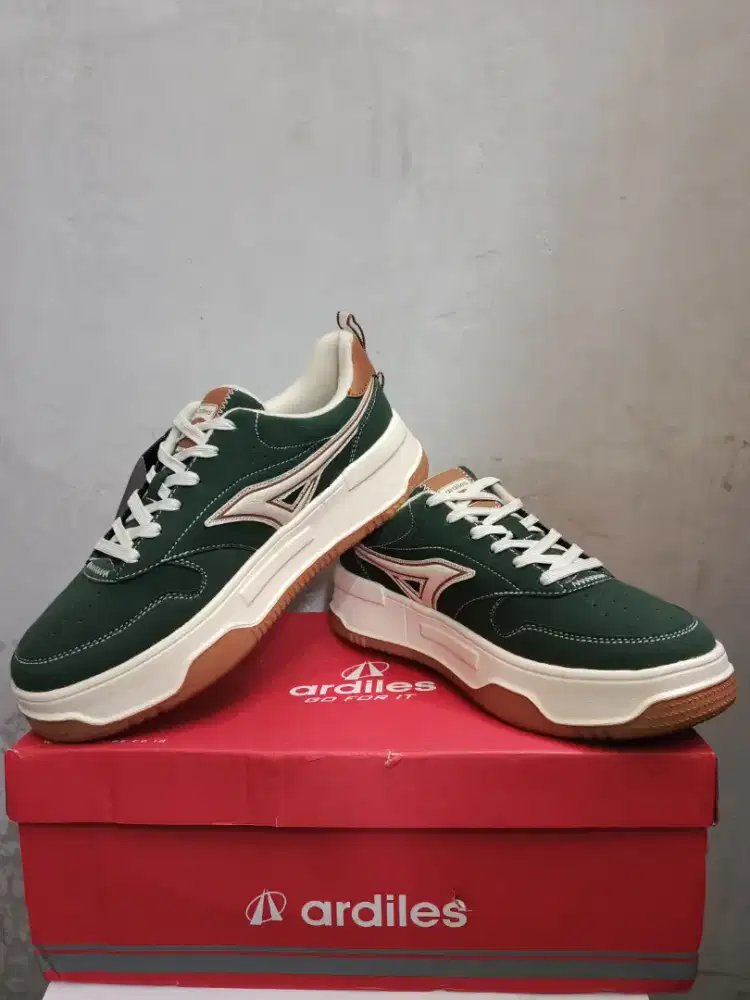 Sepatu Sneaker/Casual Unisex sz 41 Original Ardiles(bhn suede)