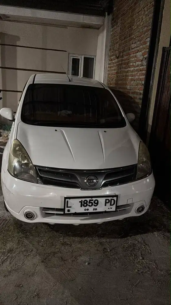GRAND LIVINA 1.5 SV AT