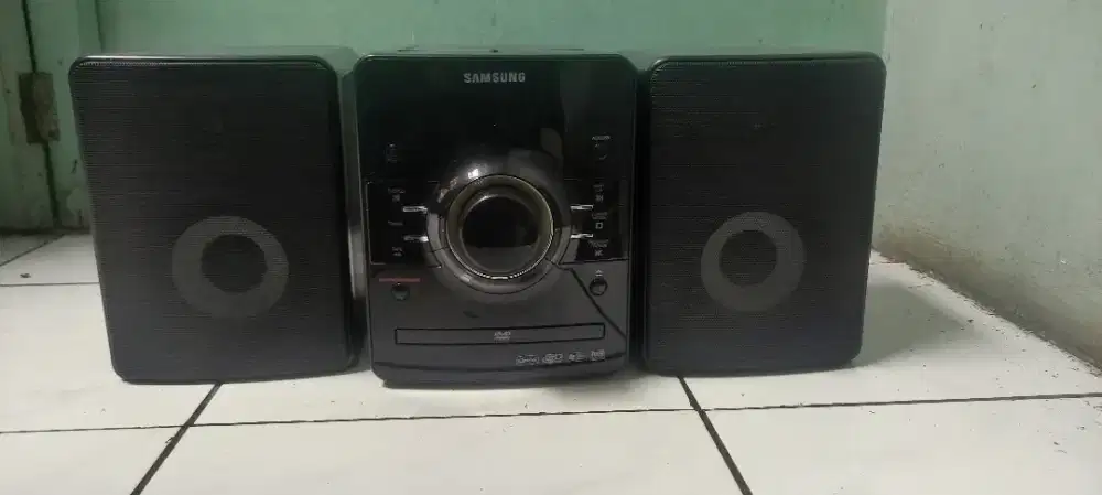 Samsung micro hi-fi system