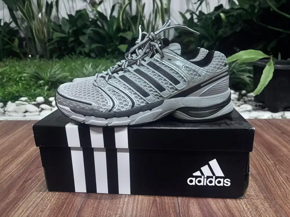 Sepatu Adidas Adistar Control 5