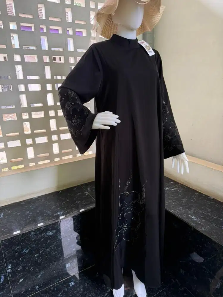 Dress brand shella saukia , original dan baru