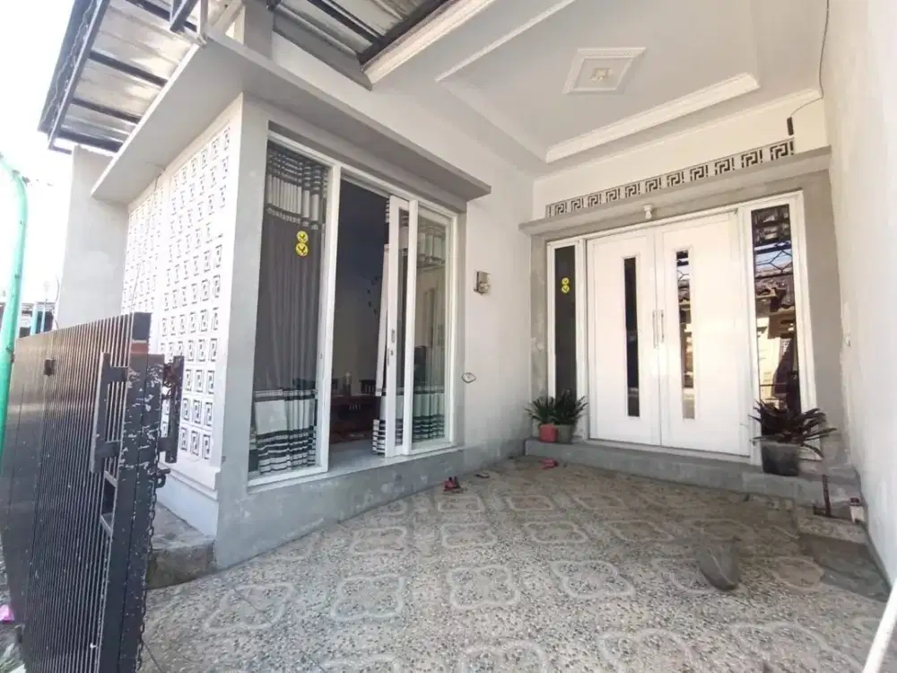 JUAL RUMAH BARU 3 LANTAI SIAP HUNI DEKAT GRIYA ANTAPANI LOKASI ANTAPANI  ,  BANDUNG