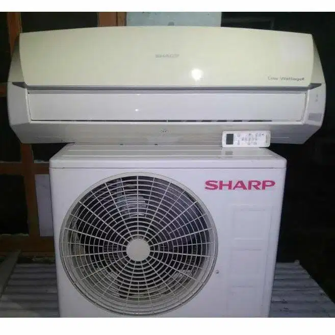 DIJUAL AC SHARP LOW WATT 1/2 PK