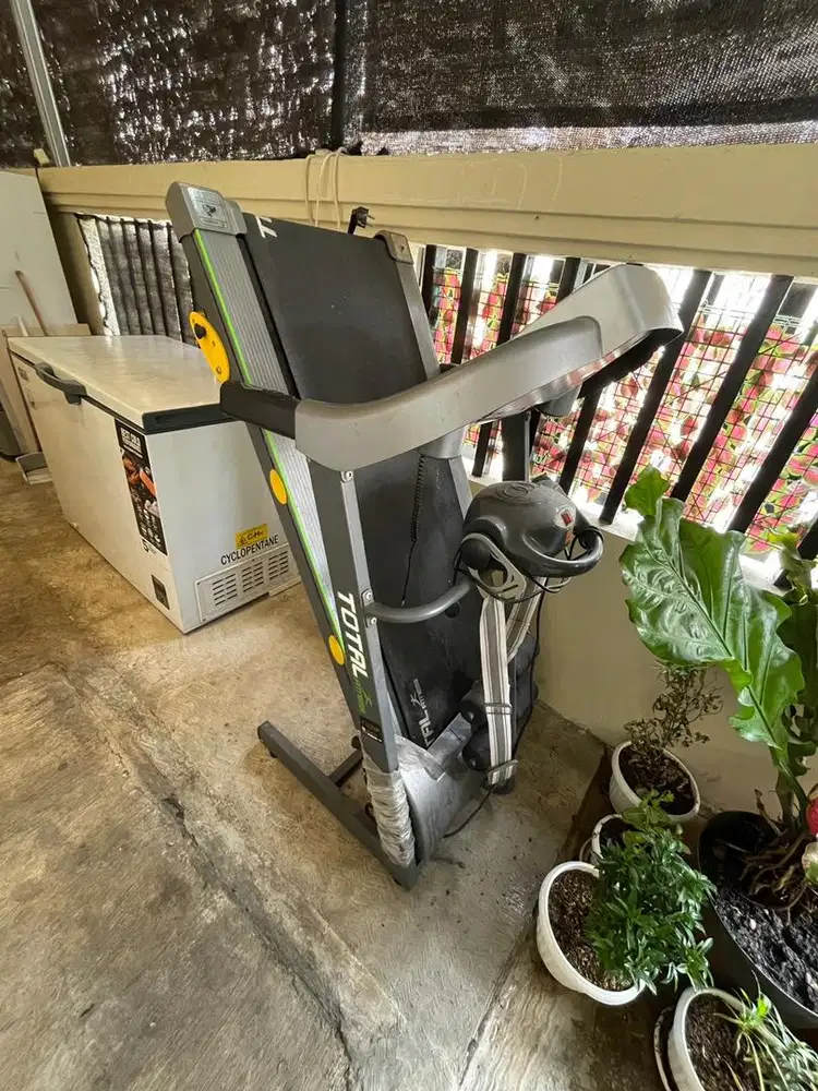 Dijual Treadmill Elektrik Total Fitness – Kondisi Bekas