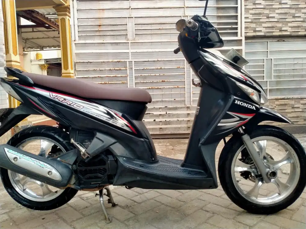 Honda Vario pajak hidup lengkap motor sehat keterangan detail dibawah