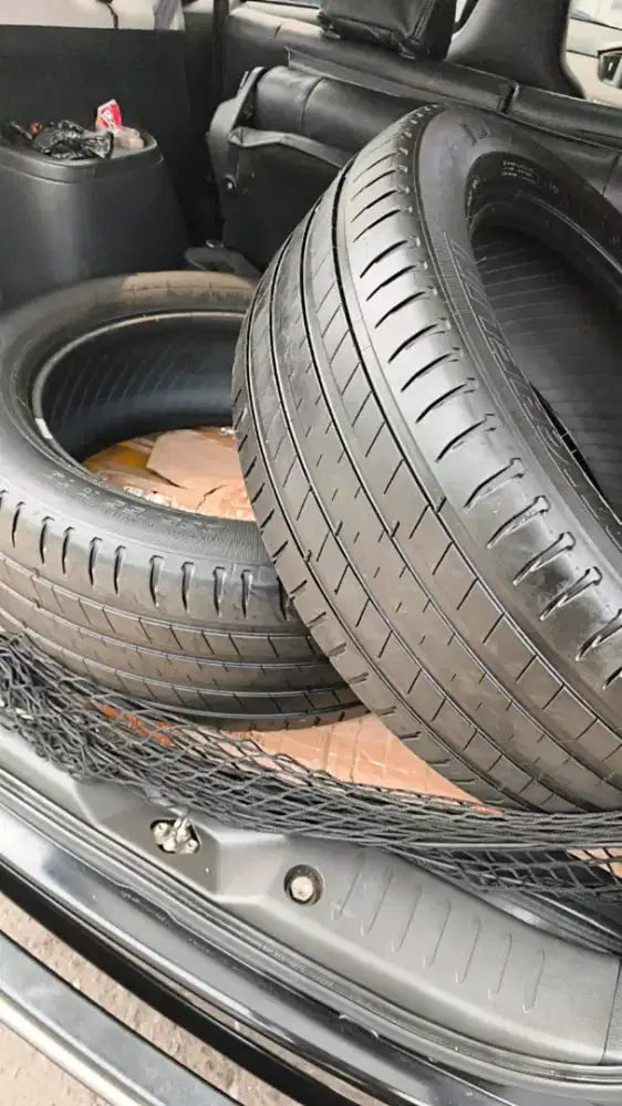 1 (satu) Ban Michelin Latitude Sport 3 Uk 235/55 R 19 2024 Kds 85%