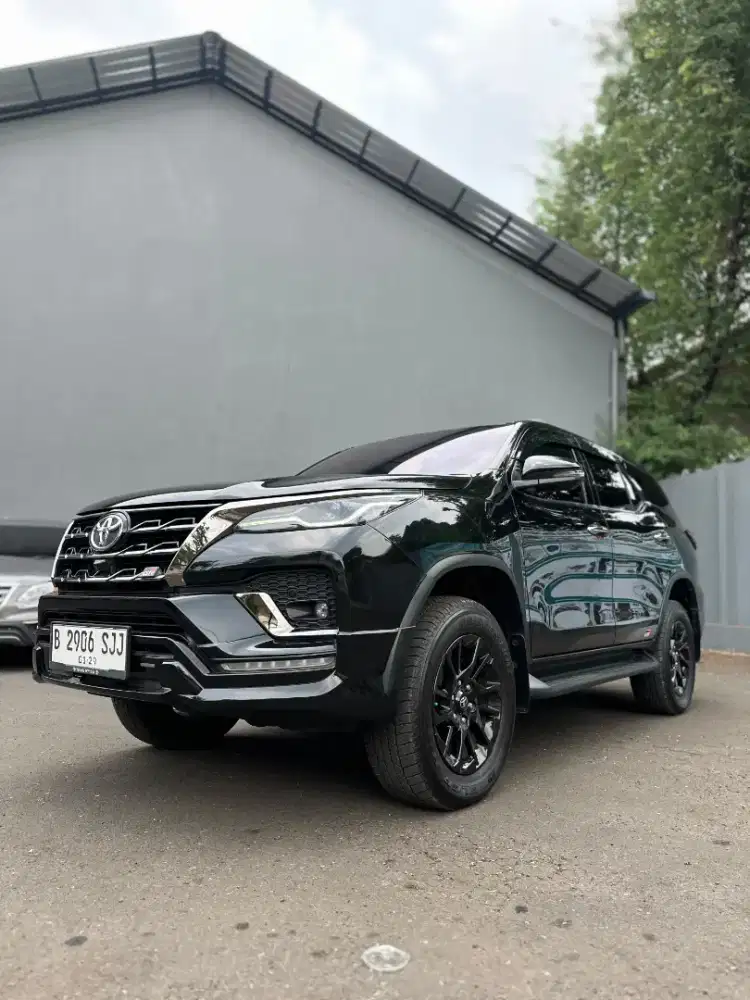 Toyota Fortuner VRZ GR Thn 2021