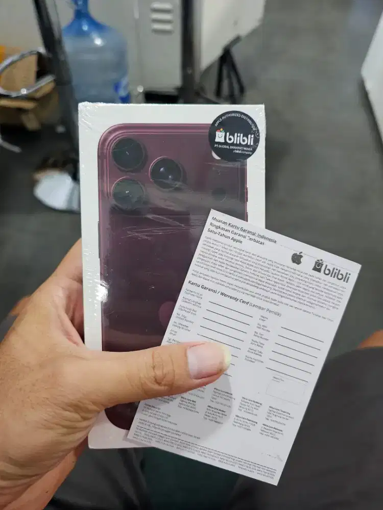 New iphone 18 pro 256gb burgundy garansi resmi