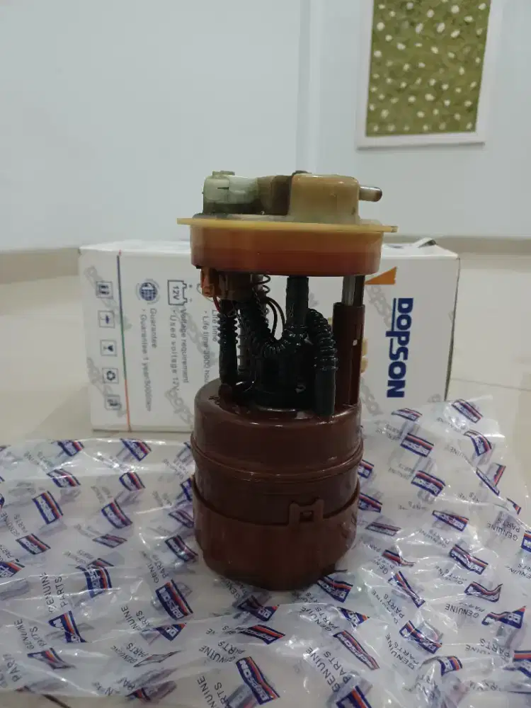 Fuel pump Pompa bensin nissan latio 1.8 nissan grand livina L10