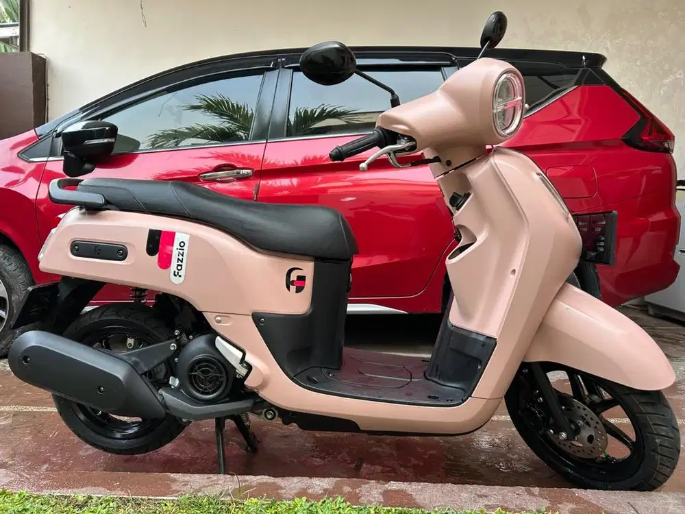 Yamaha Fazzio Hybrid Neo (Keyless/remote)  warna pink kondisi seperti