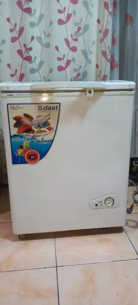 jual Frizer Box 110 Liter Merc Dast kondisi mulus dan ory