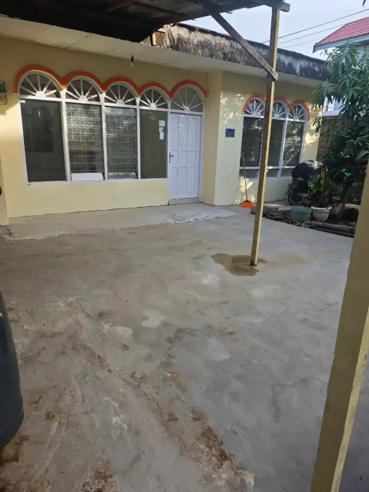 Dijual rumah beserta isinya