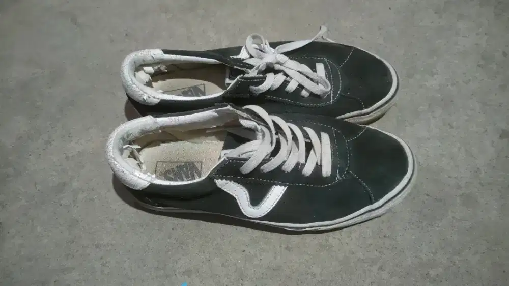 Sepatu VANS [BEKAS]