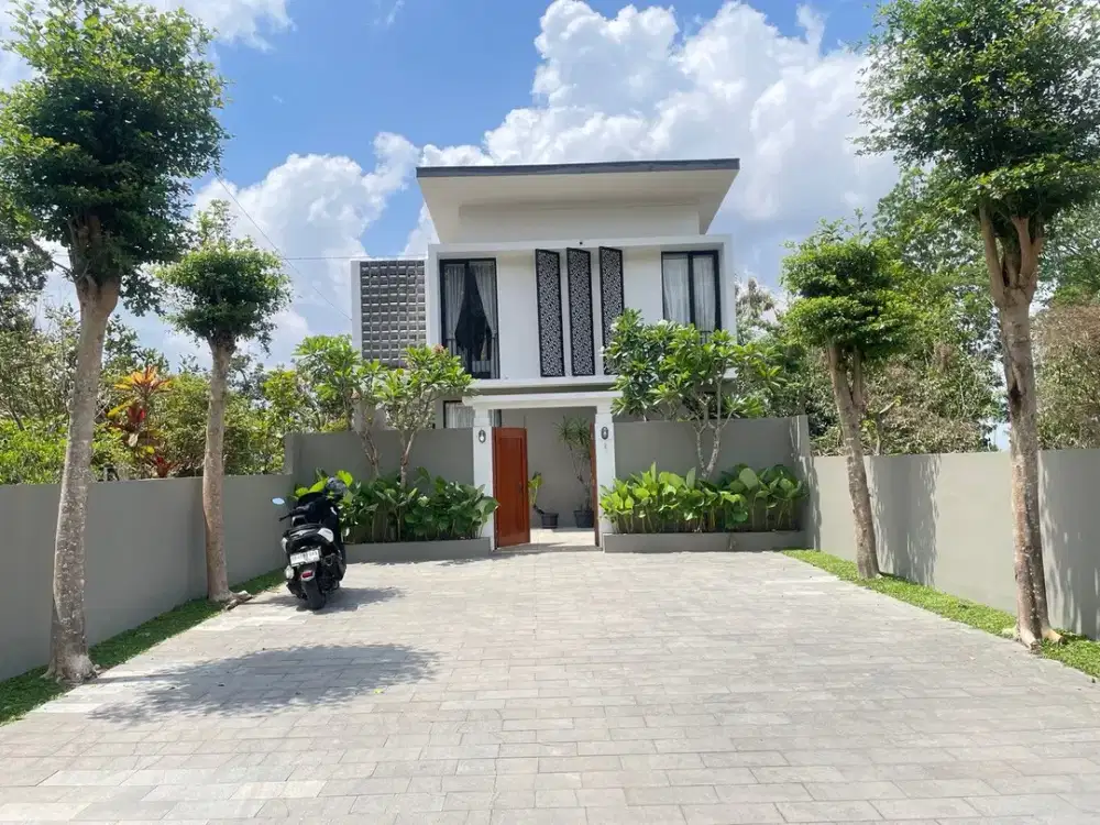 Dijual Villa Private Pool Furnished di Pakem Turi Sleman jl kaliurang - SHM 699 m², 3KT, View Merapi Asri