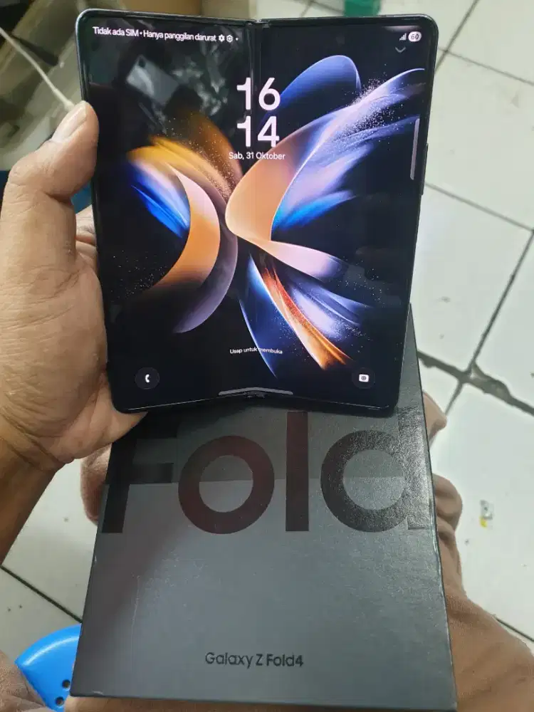 Samsung galaxy Fold 4 5G 12/256 lengkap non kabel