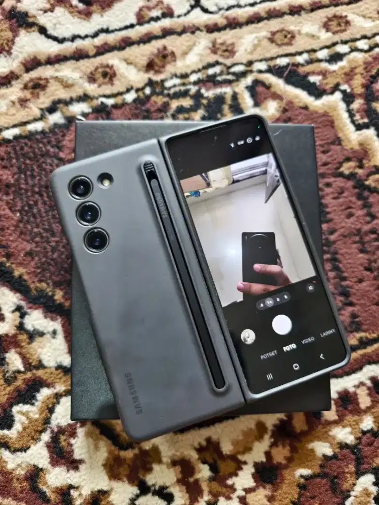 Samsung Galaxy Z Fold 5 12/512gb ex SEIN
