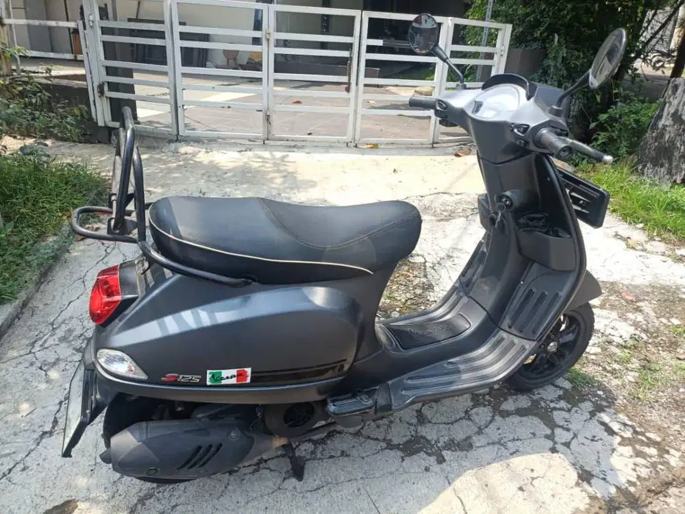 VESPA S-125 iGET FACELIFT 2020 (RARE ITEM) SPACE GREY PAJAK HIDUP