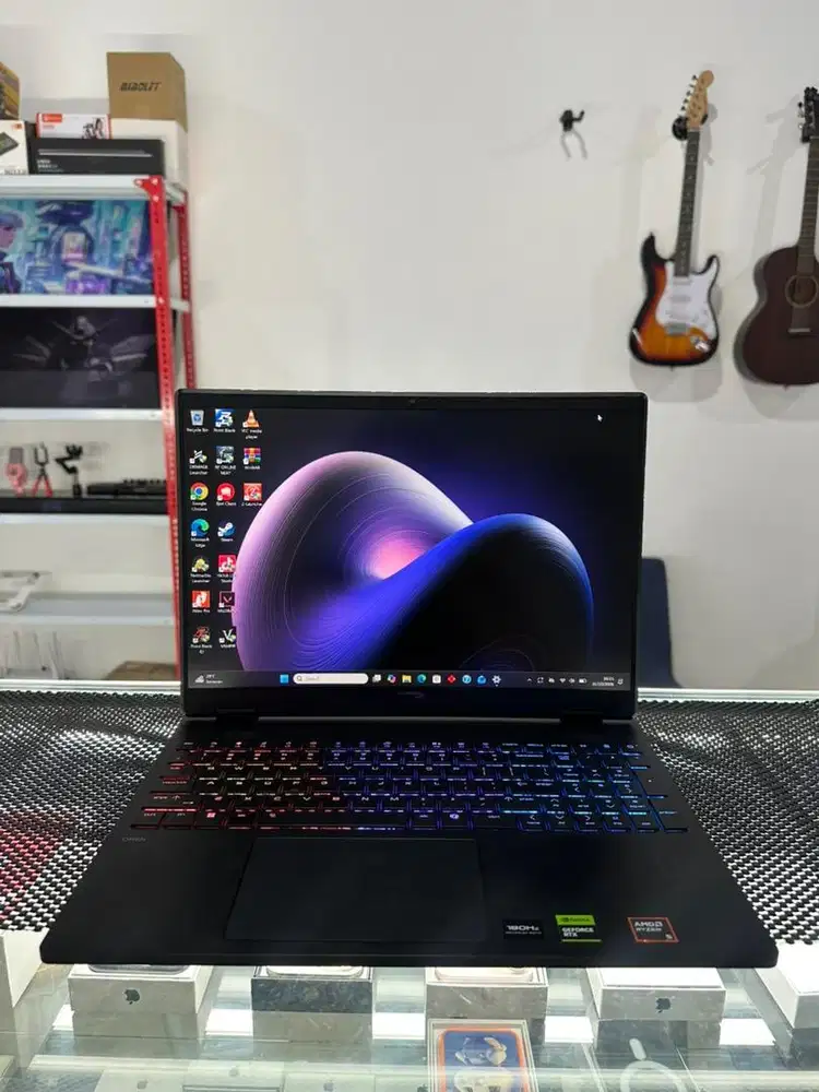 Laptop Hp Omen Ryzen 5 Ram 16gb ssd 1tb RTX 5050 Lengkap kotak