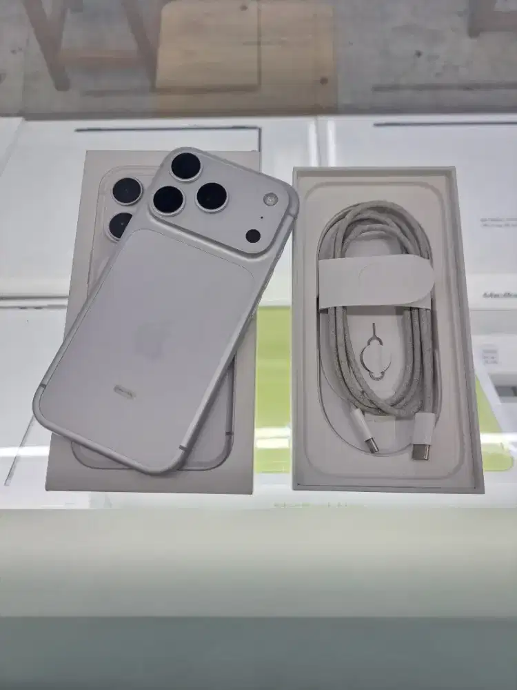 Second Apple IPhone 17 Pro 256GB Silver Ex IBOX Mulus Fullset Nego