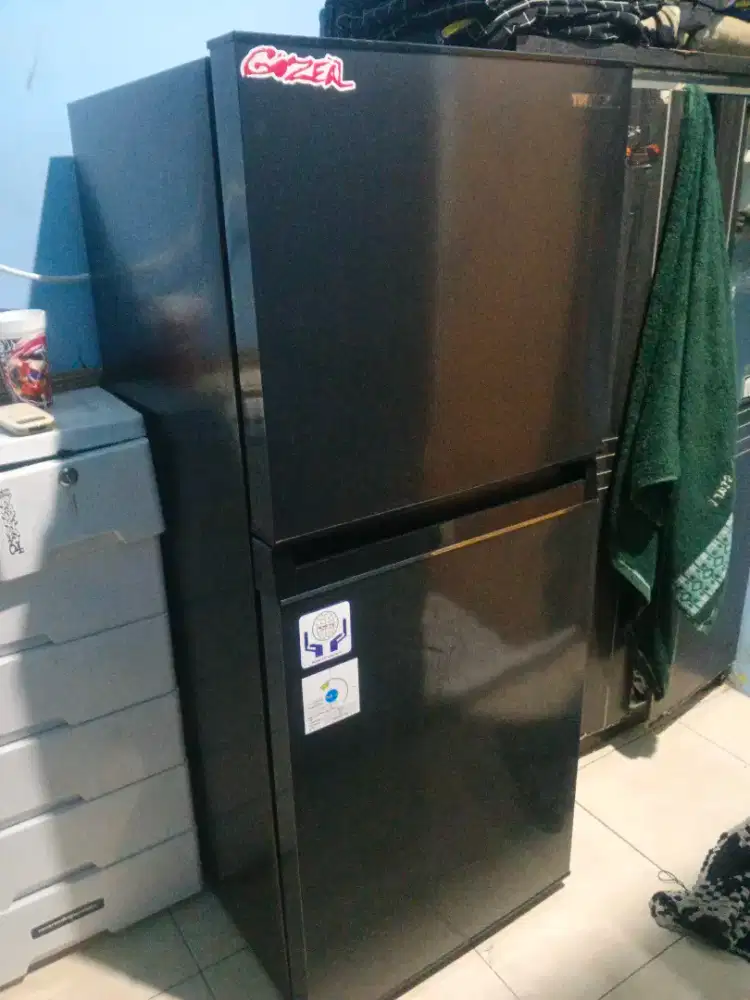 Kulkas Toshiba model GR-B25ISP