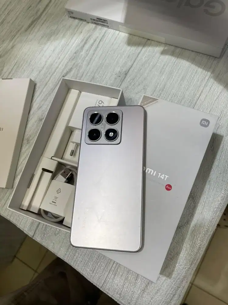 XIAOMI 14T 12/512Gb bekas garansi resmi