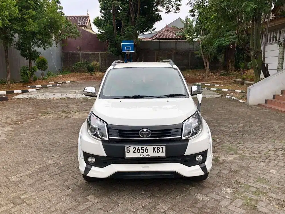 Toyota Rush 2015 Bensin