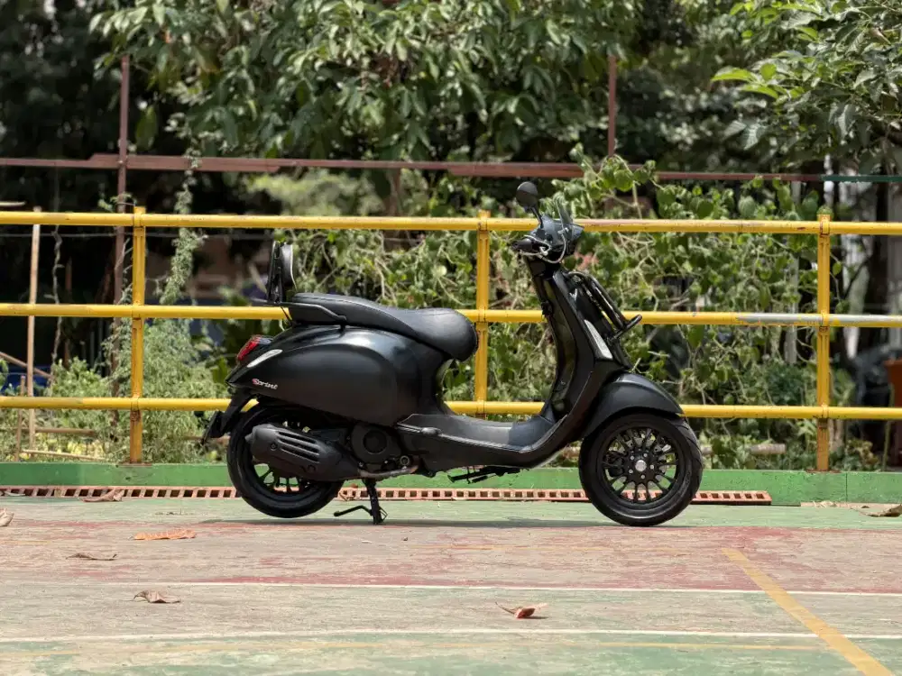 VESPA SPRINT NOTTE 150 IGET ABS LED TH 2019 PERFECT CONDITION