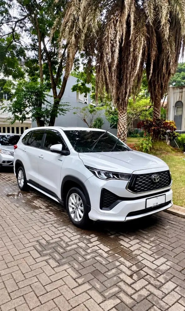 INNOVA ZENIX V MODELISTA THN 2024