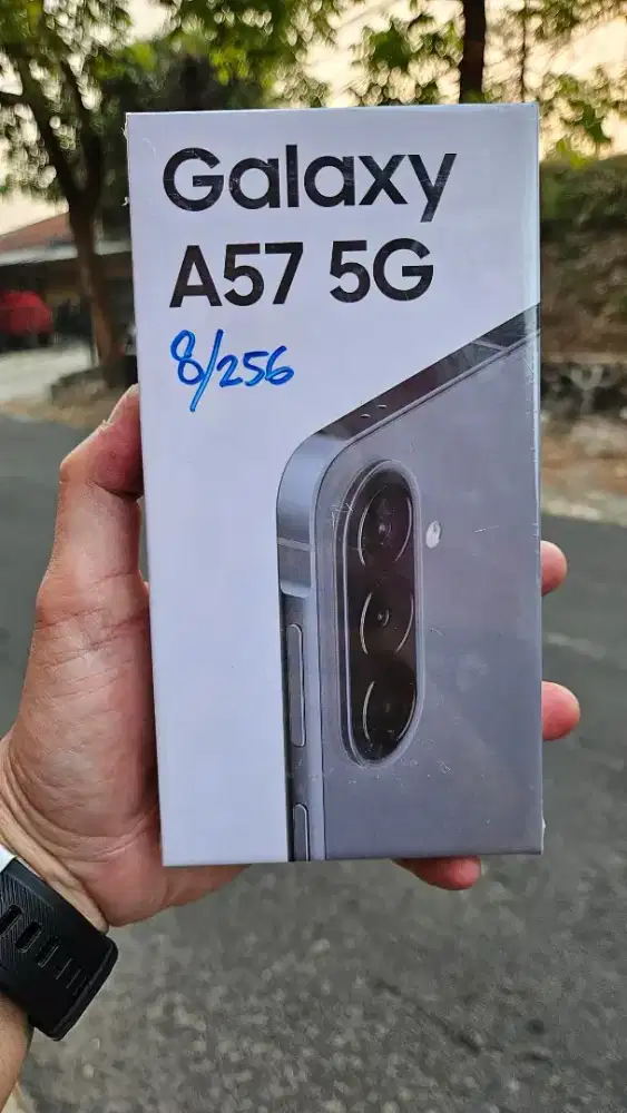 Dijual hp samsung A57 5G ram 8/256 kondisi baru