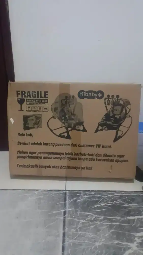 Baby rocker (kursi goyang bayi)